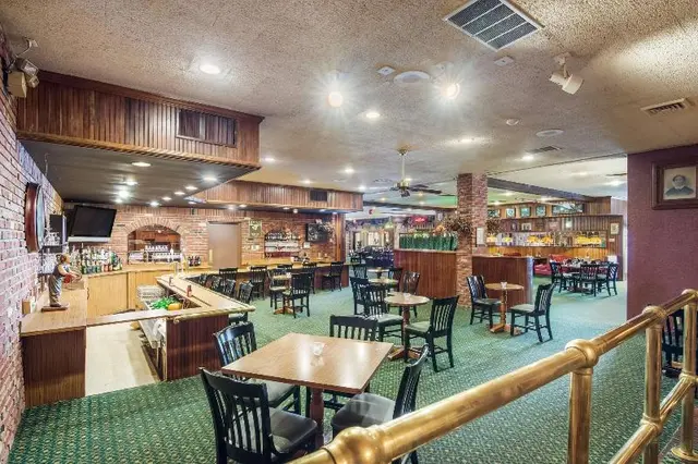 Cayuga Blu Hotel