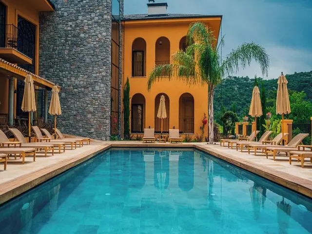 The Remote Hotel