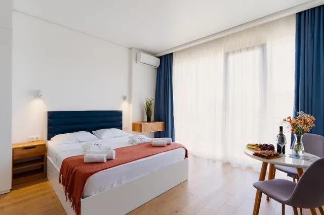 Next Orange Hotel