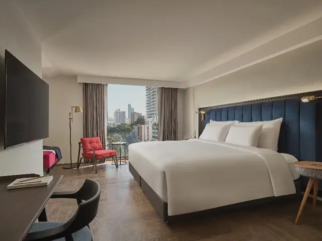 Public House Sukhumvit 31 Hotel