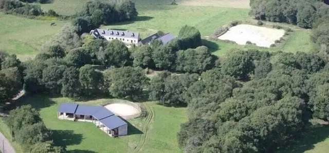 Domaine De Lesvaniel