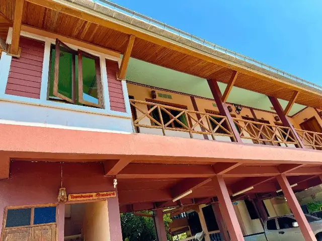 Panisa Guesthouse