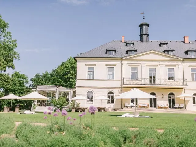 Chateau Mcely Hotel