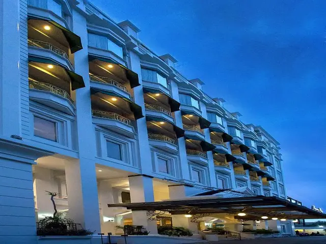 Roosseno Plaza Serviced Apartment