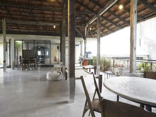 Belakang Kongheng By Dreamscape