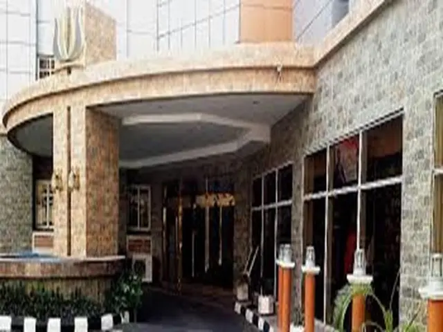 Newton Park Hotel