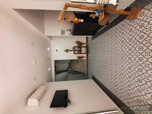 Adi̇l Otel