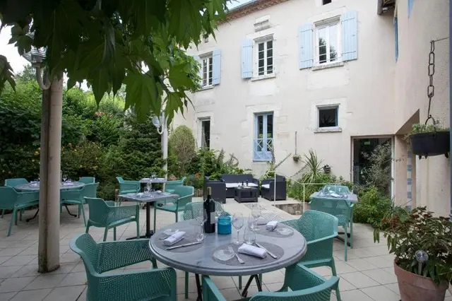 Logis Hotel Le Lion D'or Manzac