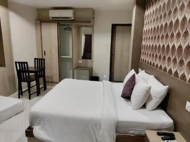 Hotel Ramtel Inn