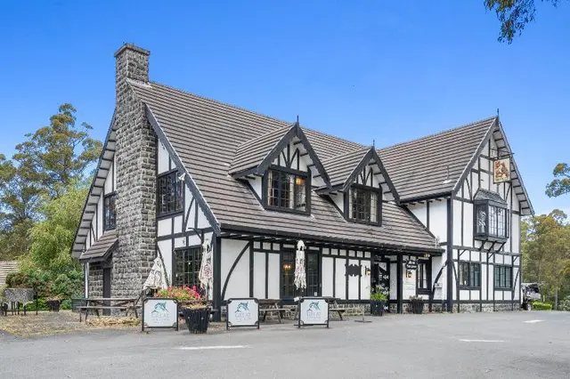 The Fox And Hounds Historic Hotel
