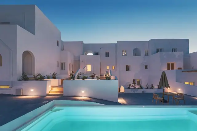 Voca Hotel & Suites