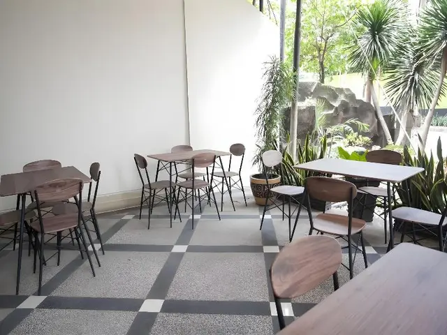 Urbanview Hotel De Kopen Malang