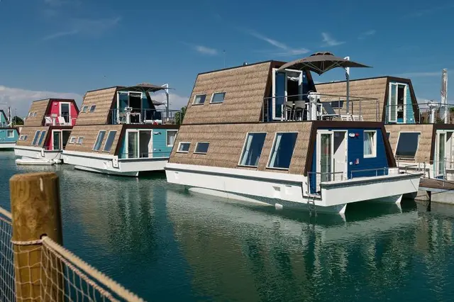 House Boat Resort Marina Resort Azzurra