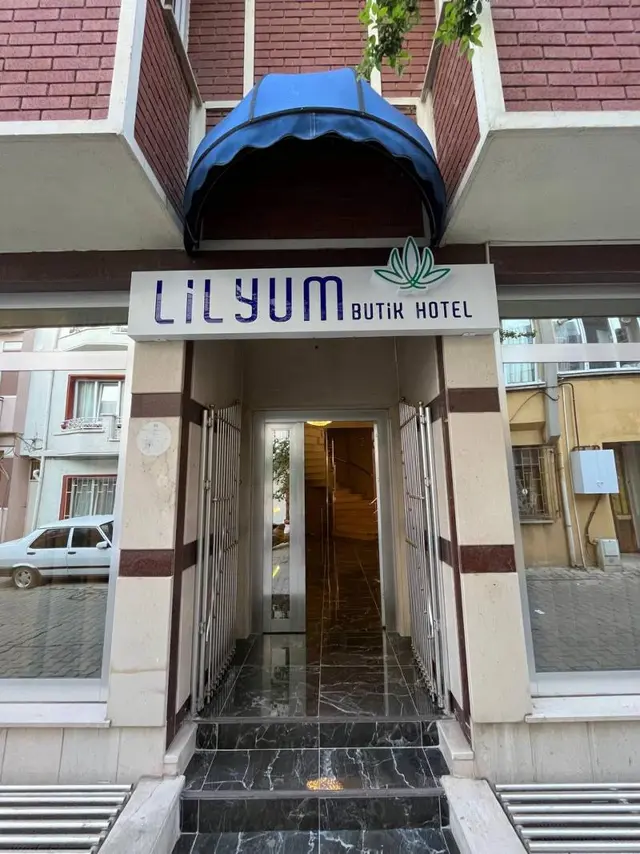 Lilyum Otel