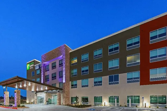 Holiday Inn Express Suites Houston Sw Rosenberg