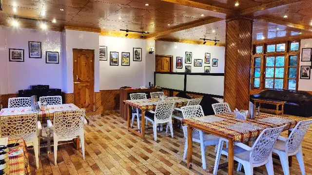 Aransh Resorts- Celebriti