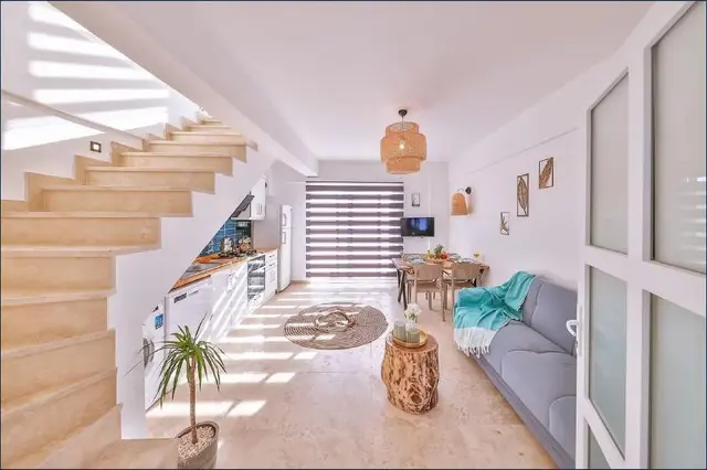 Villa Ay