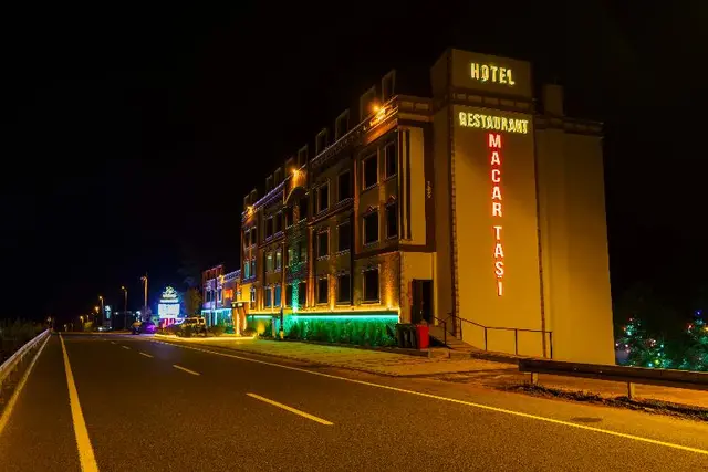Macartasi Hotel