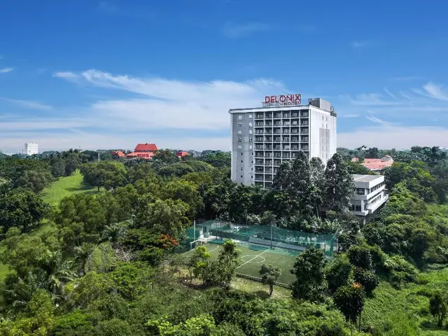 Delonix Hotel Karawang
