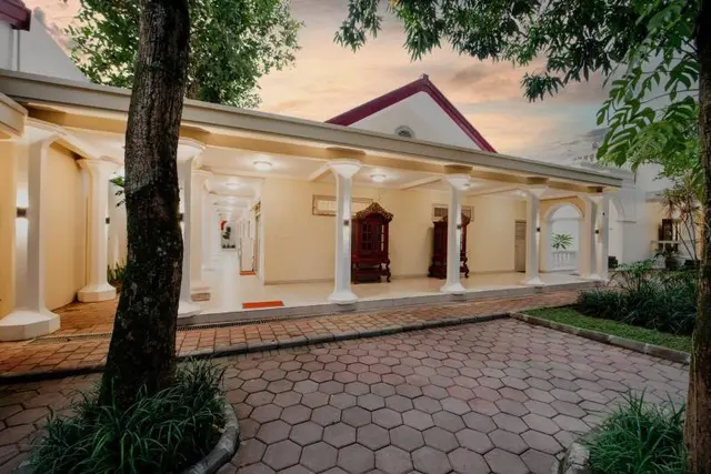 Tirtodipuran Hotel