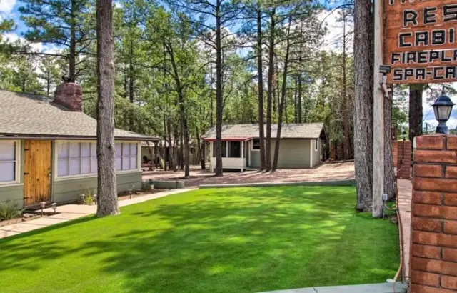 Hidden Rest Cabins Resort