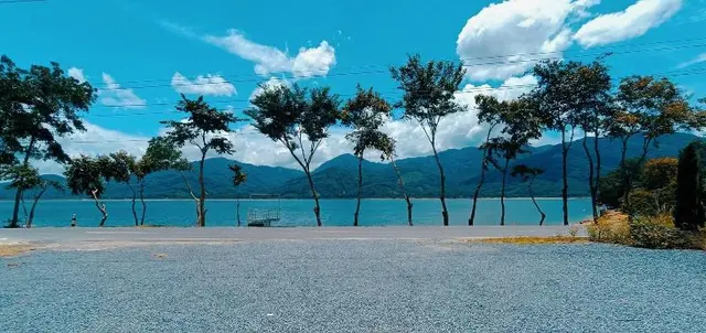 Lake Camp Resort