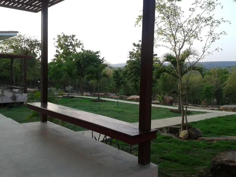 Raisubsomboon Resort