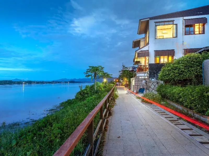 Chandra Varin Riverfront