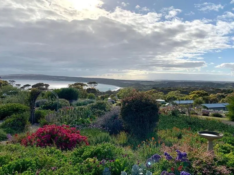 Emu Bay Holiday Homes