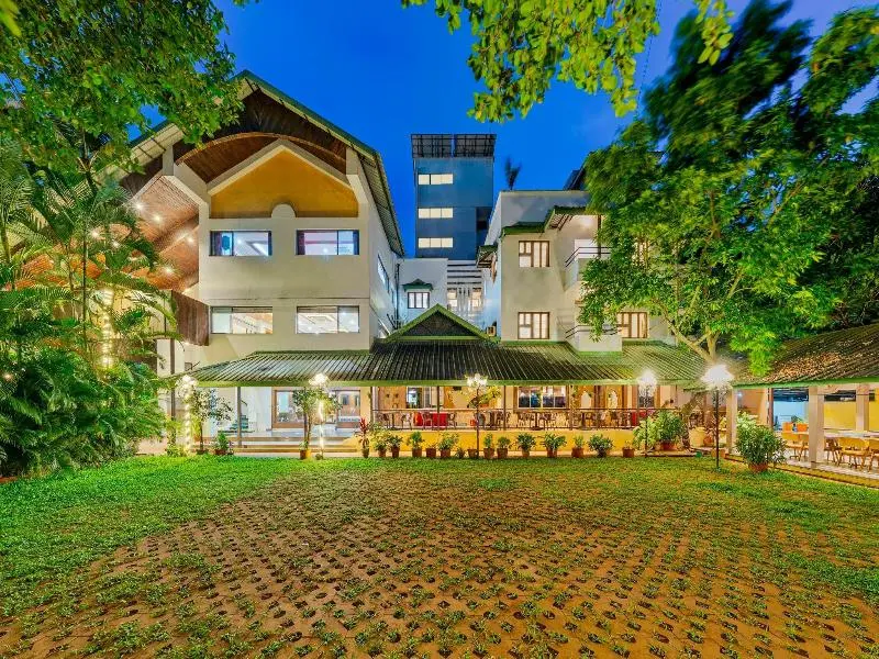 Hotel Woodland
