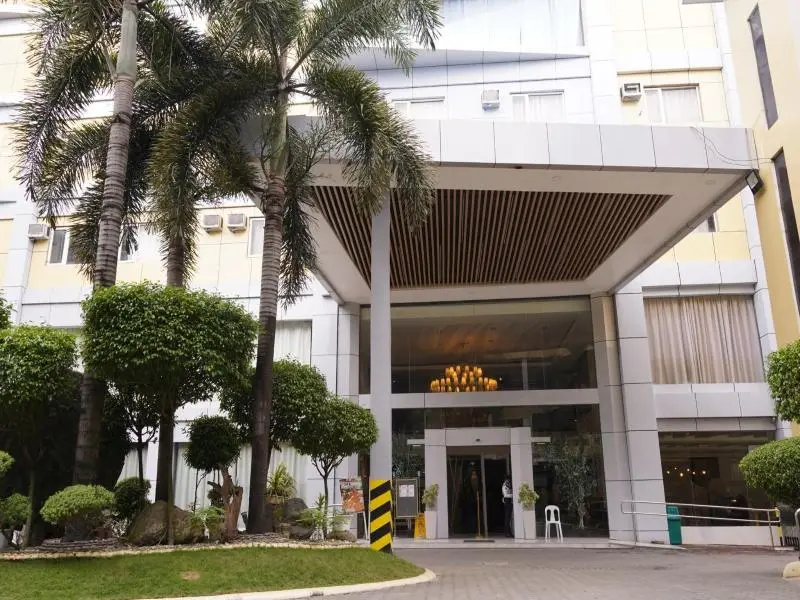Lm Metro Hotel