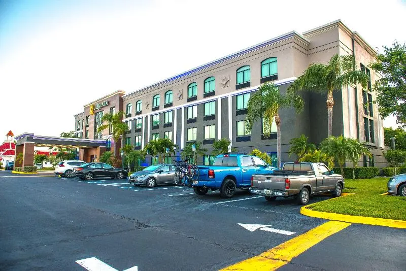 Comfort Inn & Suites Clearwater South