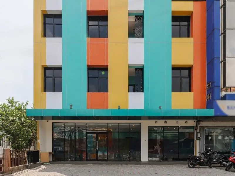 Sans Hotel Tajur Bogor