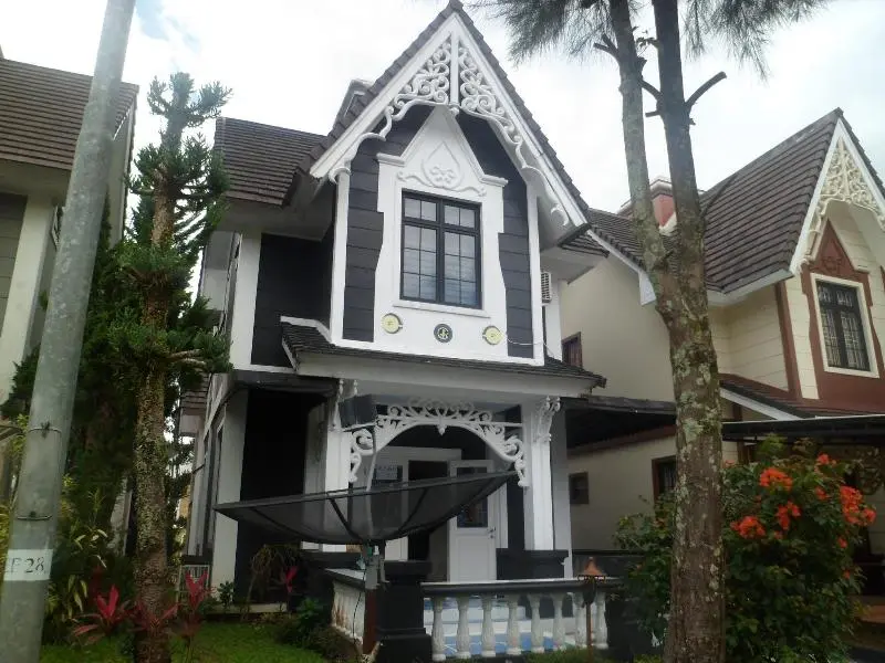 Villa Kota Bunga Mawar