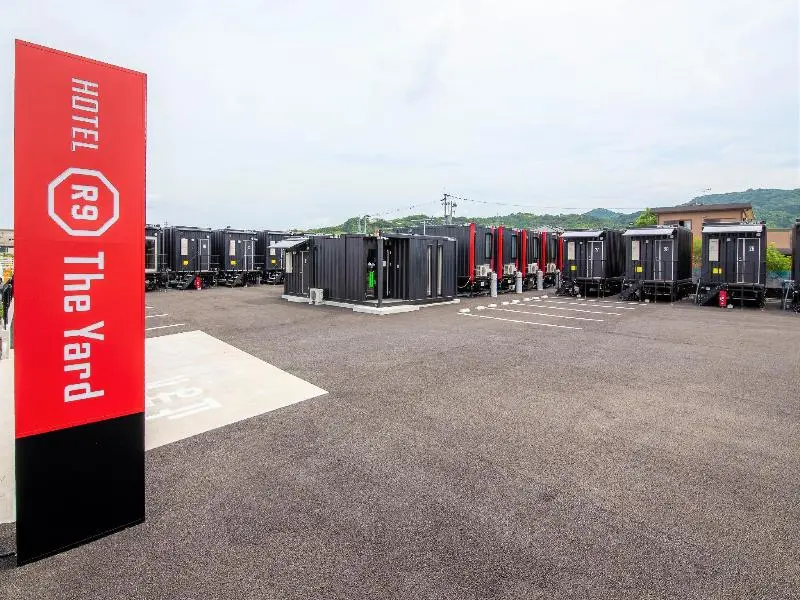 Hotel R9 The Yard Uki