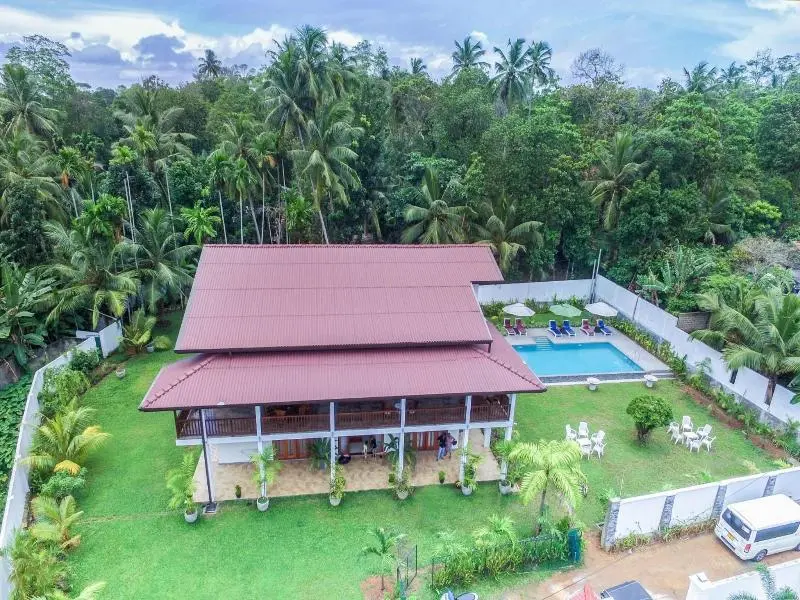 Hikkaresort Holiday Villa